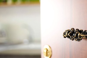 Live in Athens, Psyrri Central Apartments