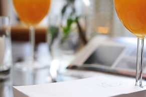 Live in Athens, Psyrri Central Apartments