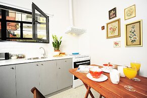 Live in Athens, Psyrri Central Apartments