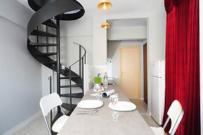 Live in Athens, Psyrri Central Apartments