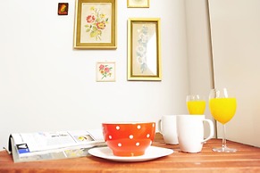 Live in Athens, Psyrri Central Apartments