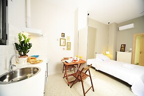 Live in Athens, Psyrri Central Apartments