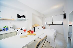 Live in Athens, Psyrri Central Apartments