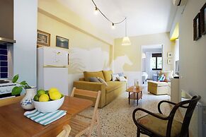 Live in Athens, Psyrri Central Apartments