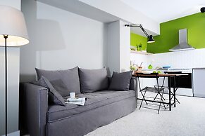 Live in Athens, Psyrri Central Apartments