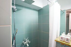 Live in Athens, Psyrri Central Apartments