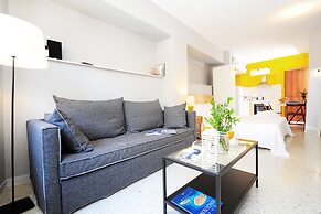 Live in Athens, Psyrri Central Apartments
