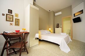 Live in Athens, Psyrri Central Apartments