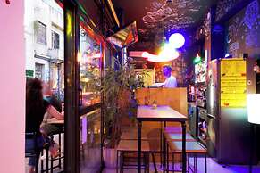 Live in Athens, Psyrri Central Apartments