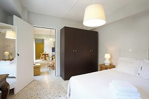 Live in Athens, Psyrri Central Apartments