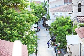 Live in Athens, Psyrri Central Apartments