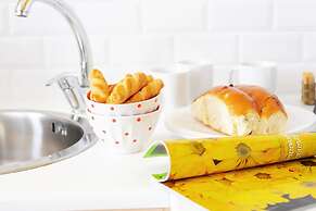 Live in Athens, Psyrri Central Apartments