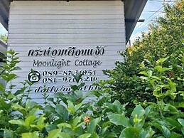 Moonlight Cottage