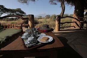 Kibo Safari Camp