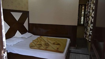 Lord Krishna Hotel Dx. Inn