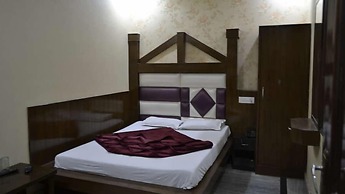 Lord Krishna Hotel Dx. Inn