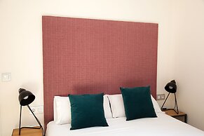 Guzman El Bueno Suites