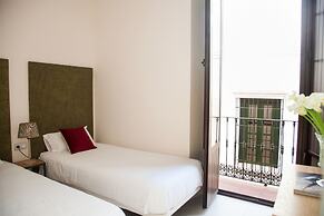 Guzman El Bueno Suites