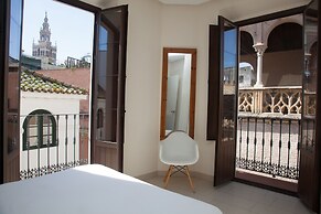 Guzman El Bueno Suites