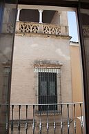 Guzman El Bueno Suites