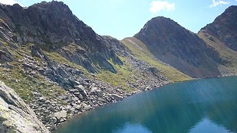 Ferienwohnungen am Berg - Almhütte Alfen