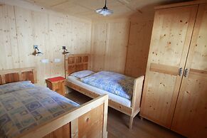 Ferienwohnungen am Berg - Almhütte Alfen