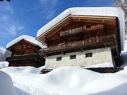 Ferienwohnungen am Berg - Almhütte Alfen