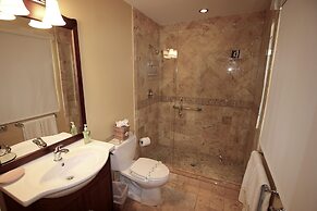 Luxury Oceanfront Estate