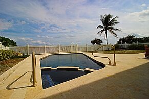 Luxury Oceanfront Estate