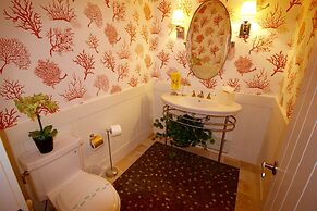 Luxury Oceanfront Estate