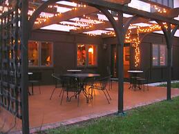 Settlement Courtyard Inn & Lavender Spa