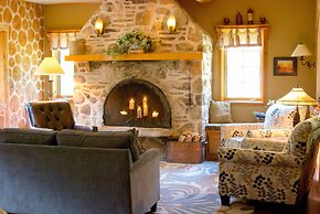 Settlement Courtyard Inn & Lavender Spa