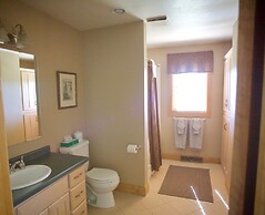 Settlement Courtyard Inn & Lavender Spa