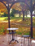 Settlement Courtyard Inn & Lavender Spa