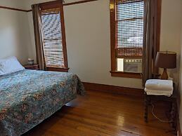 The Oliver House - Adults Only