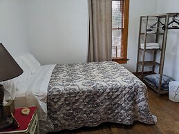 The Oliver House - Adults Only