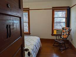 The Oliver House - Adults Only