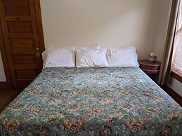 The Oliver House - Adults Only