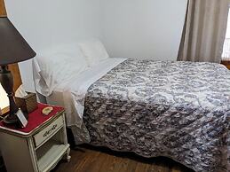 The Oliver House - Adults Only