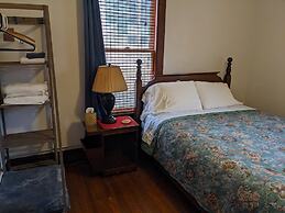 The Oliver House - Adults Only