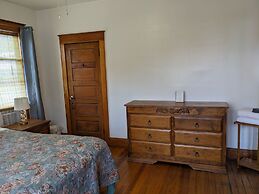 The Oliver House - Adults Only