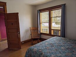 The Oliver House - Adults Only