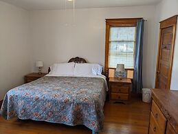 The Oliver House - Adults Only