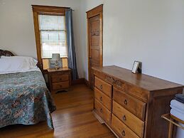 The Oliver House - Adults Only