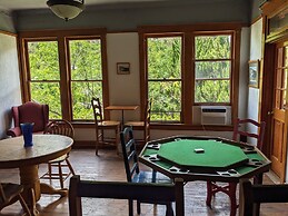 The Oliver House - Adults Only