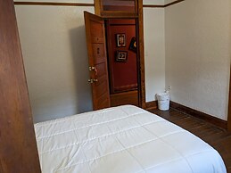 The Oliver House - Adults Only