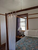 The Oliver House - Adults Only