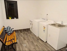 BKs Premier Motel Hamilton