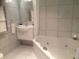 BKs Premier Motel Hamilton
