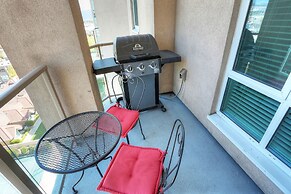 Sunset Waterfront Resort by KelownaGo